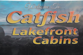  Catfish Lakefront Cabins & Campground  Мичипикотен